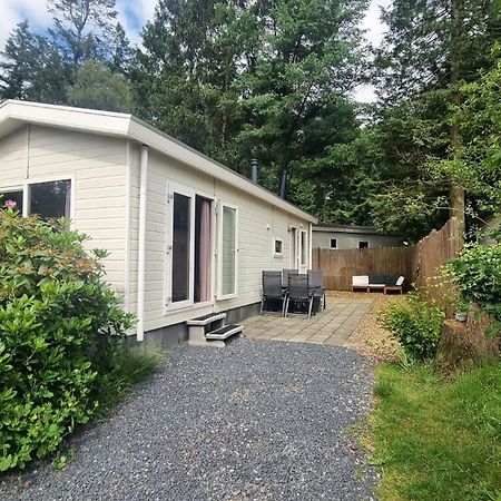 Gezellig Gemoderniseerd Chalet Op De Veluwe Putten Exterior foto