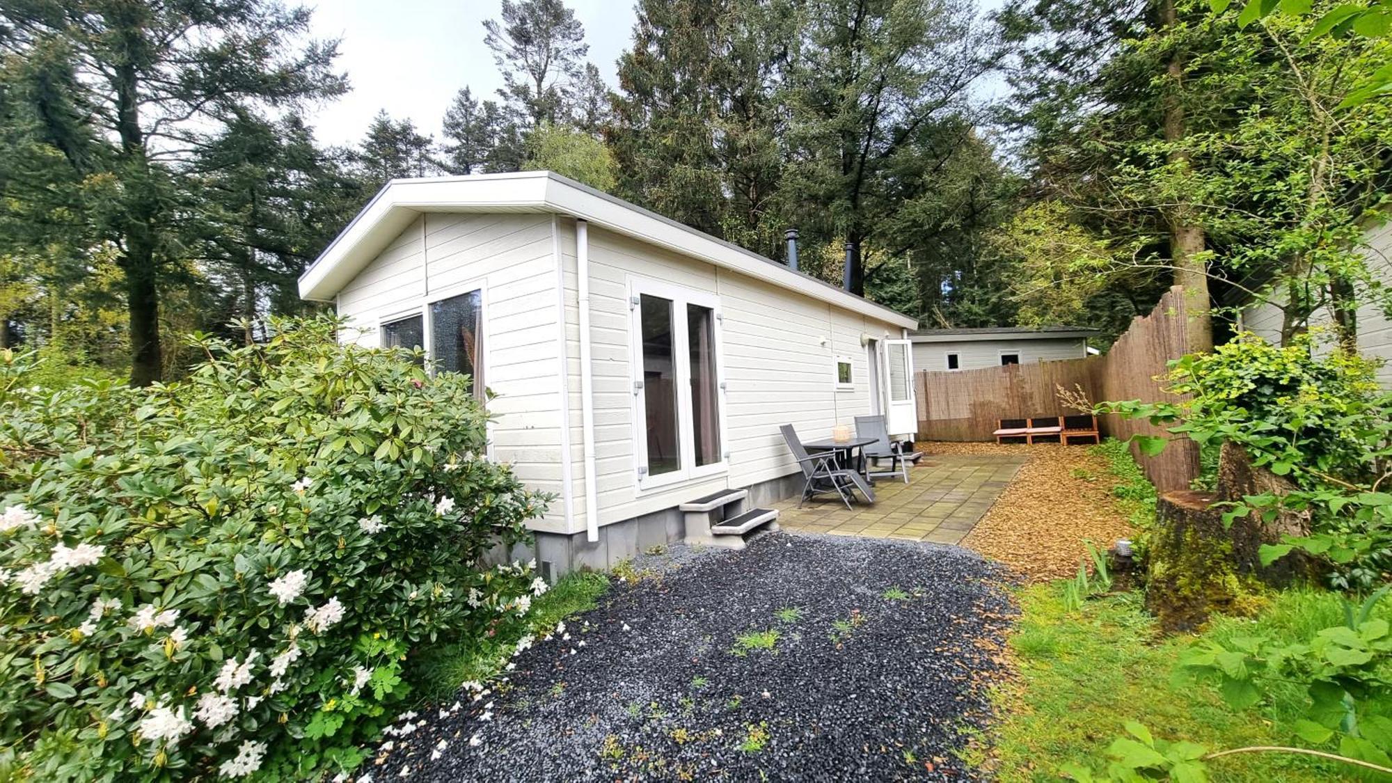 Gezellig Gemoderniseerd Chalet Op De Veluwe Putten Exterior foto
